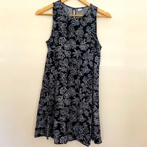 Old Navy Black & White Swing Dress Size Medium